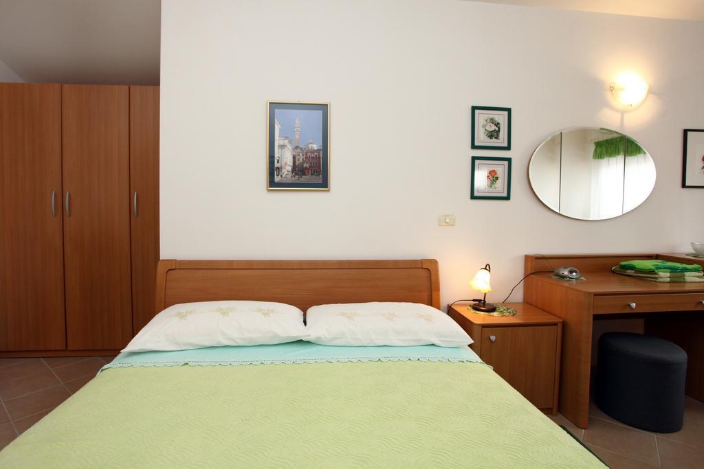Parenzana Sea View Apartments Sk Portoroz Luaran gambar