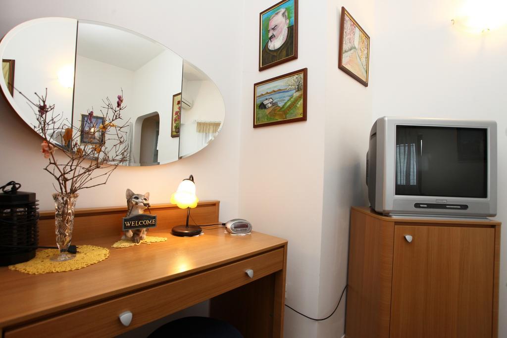 Parenzana Sea View Apartments Sk Portoroz Luaran gambar