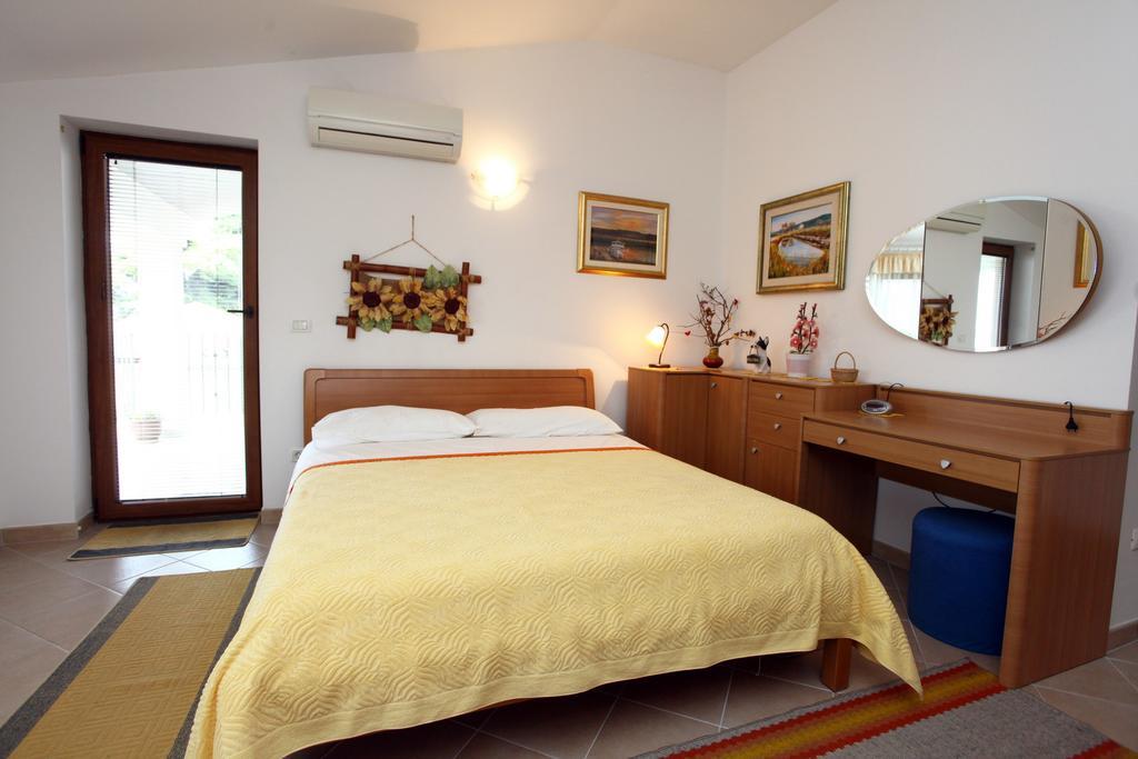 Parenzana Sea View Apartments Sk Portoroz Luaran gambar