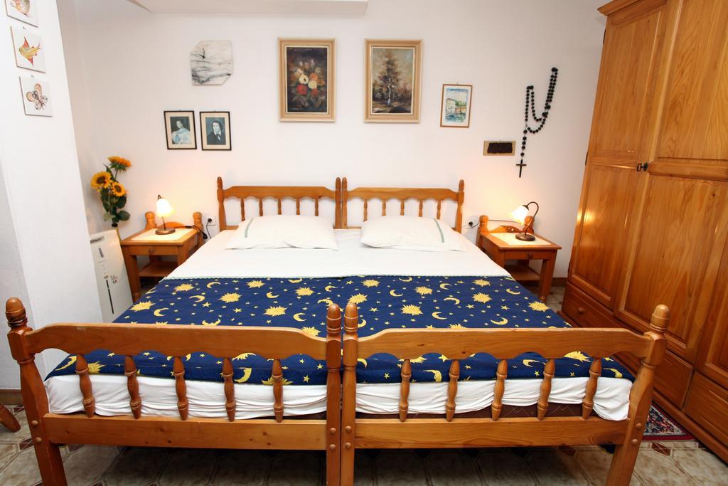 Parenzana Sea View Apartments Sk Portoroz Luaran gambar